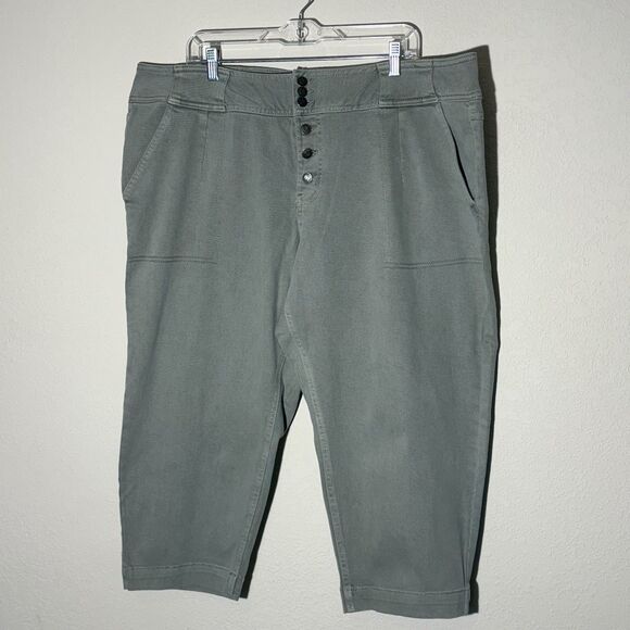 Womens Jeans Cropped Plus 22W Lt Sage Green Denim Hi Rise C EST‎ 1946 - Picture 1 of 9
